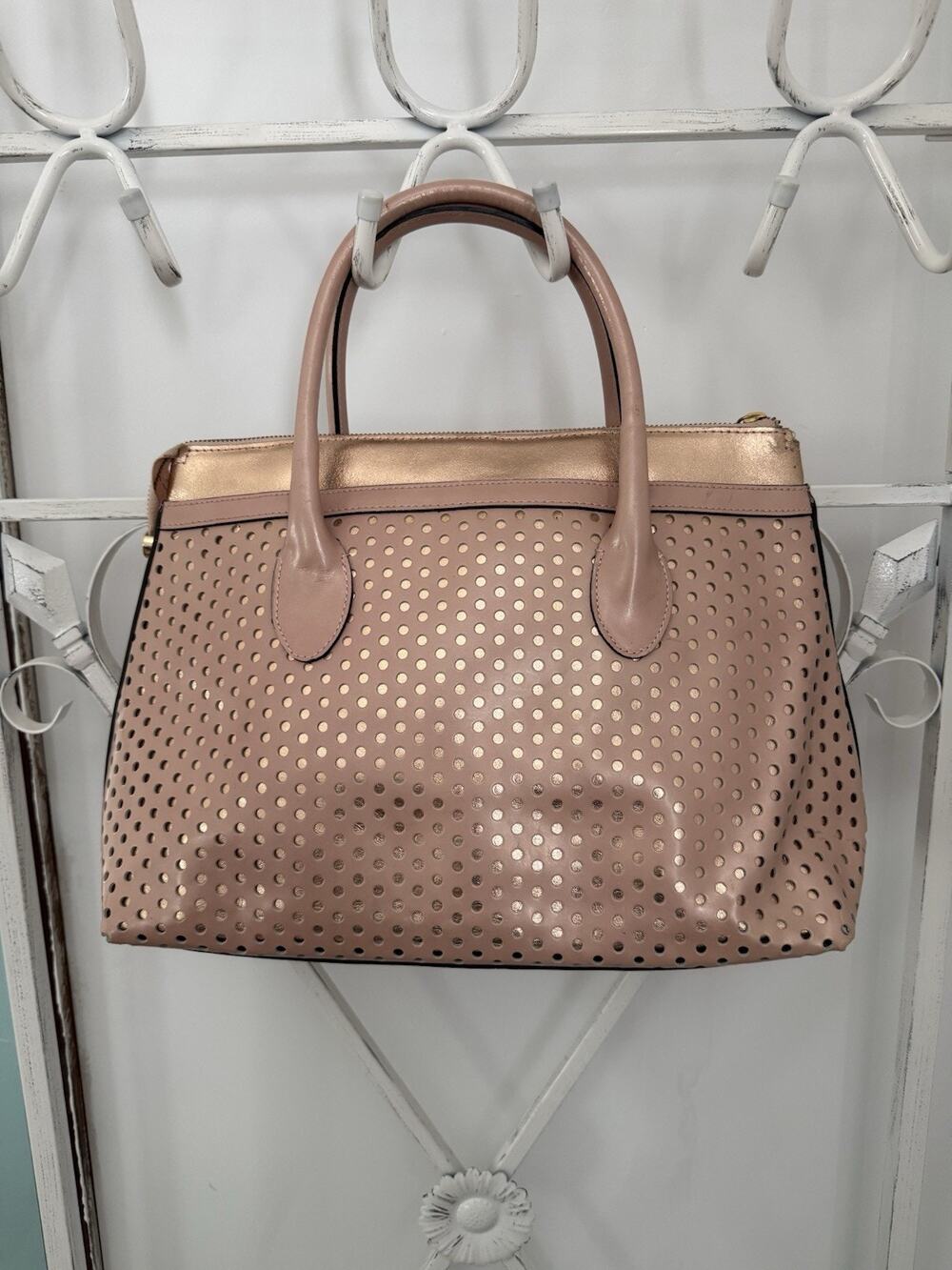 innue Rose gold Italian hand bag genuine leather